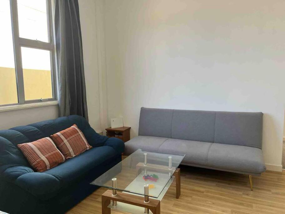 Sunny Apartment In Central Karori Wellington Esterno foto